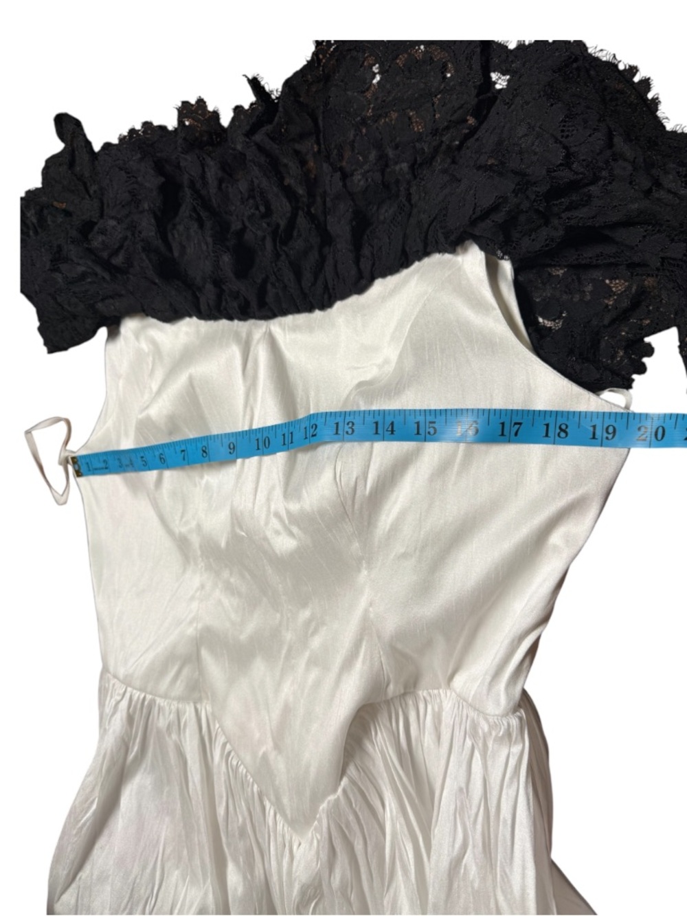 Recollections Victorian Ball Gown White Dupioni Silk Black Alençon Lace Large - Picture 13 of 15